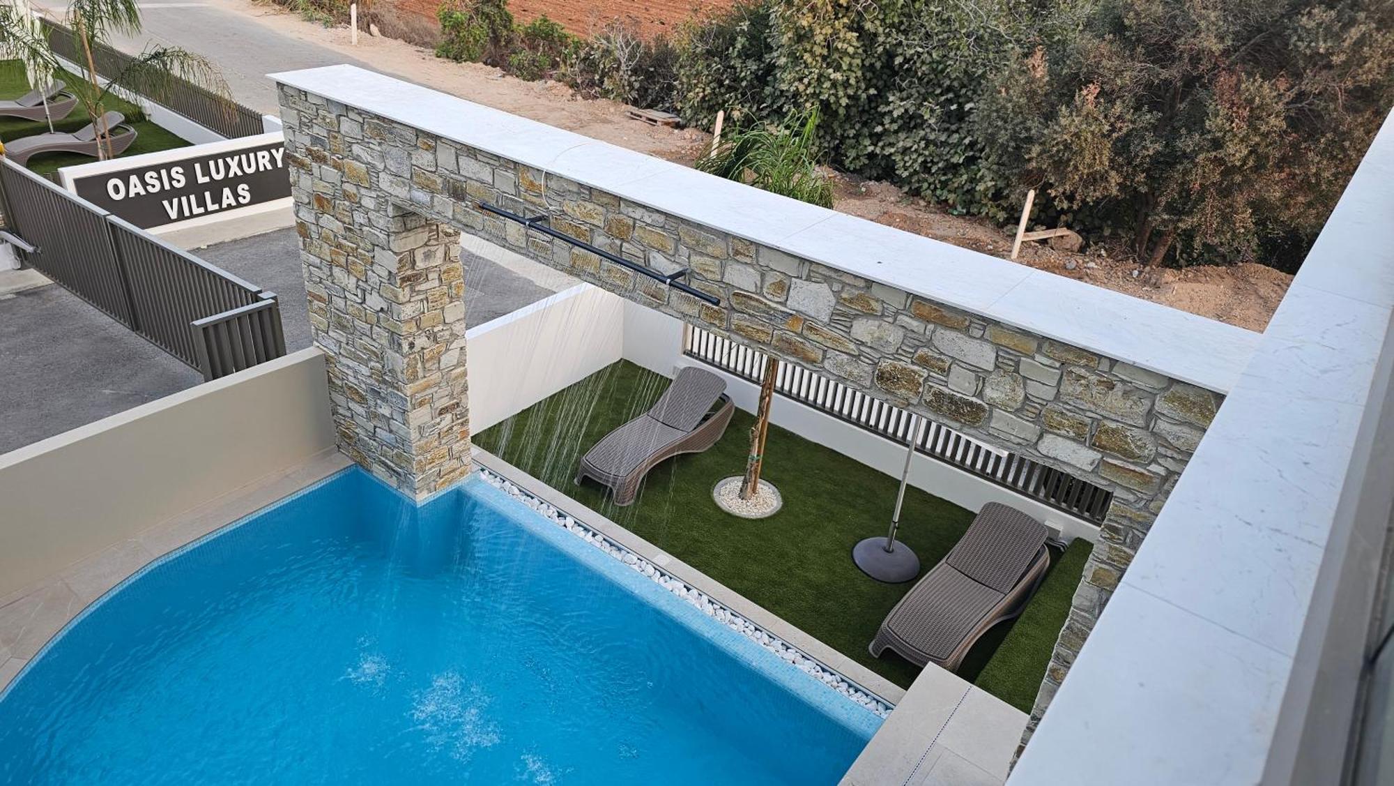 Вилла Oasis Luxury *